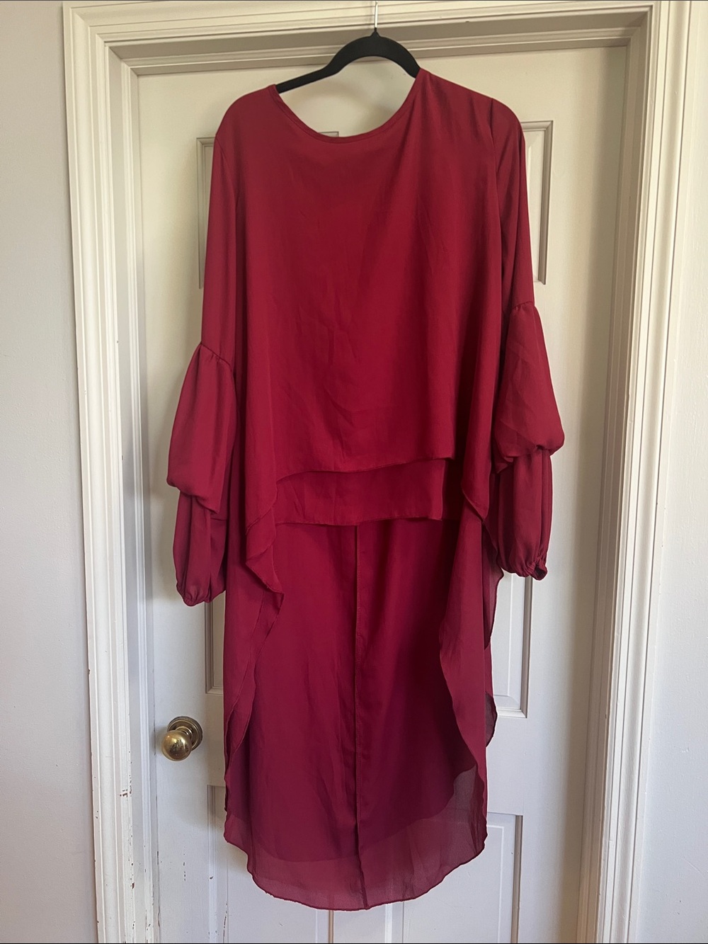 Layered Balloon-Sleeve Blouse in Wine